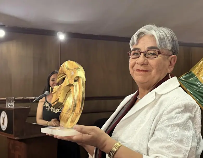 NOTICIA: Amalia Pando es Galardonada con el Premio Nacional de Periodismo 2025 Amalia Pando es Galardonada con el Premio Nacional de Periodismo 2025