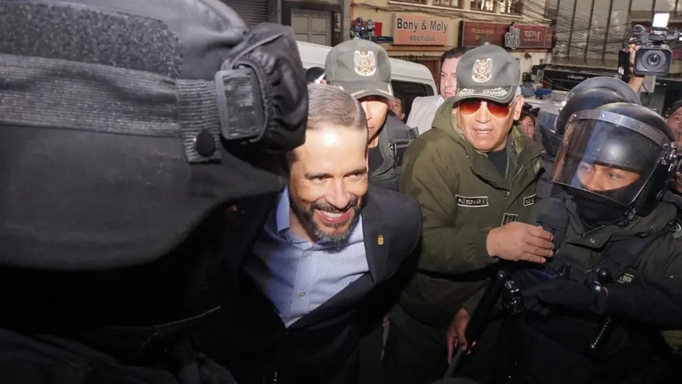 NOTICIA: Camacho será trasladado a santa cruz para juicio oral por el caso decretazo Camacho será trasladado a santa cruz para juicio oral por el caso decretazo