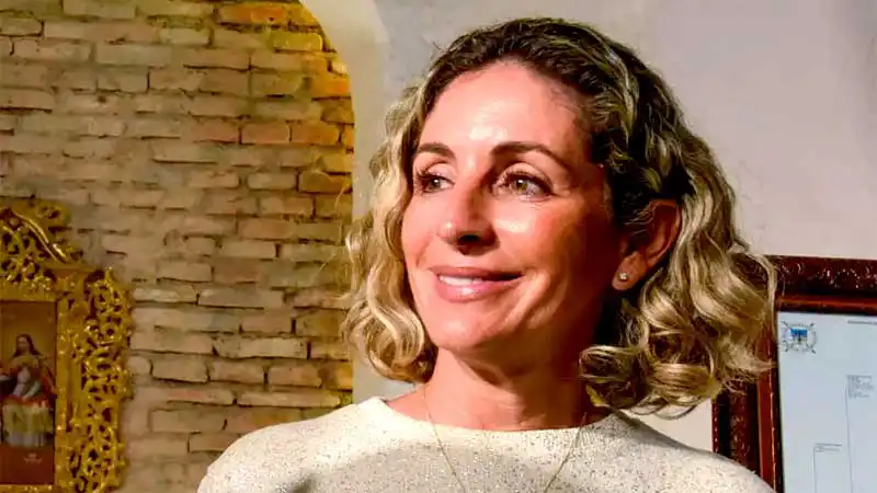 NOTICIA: Demandan a Esposa de Rodrigo Paz por Enriquecimiento Ilícito Demandan a Esposa de Rodrigo Paz por Enriquecimiento Ilícito