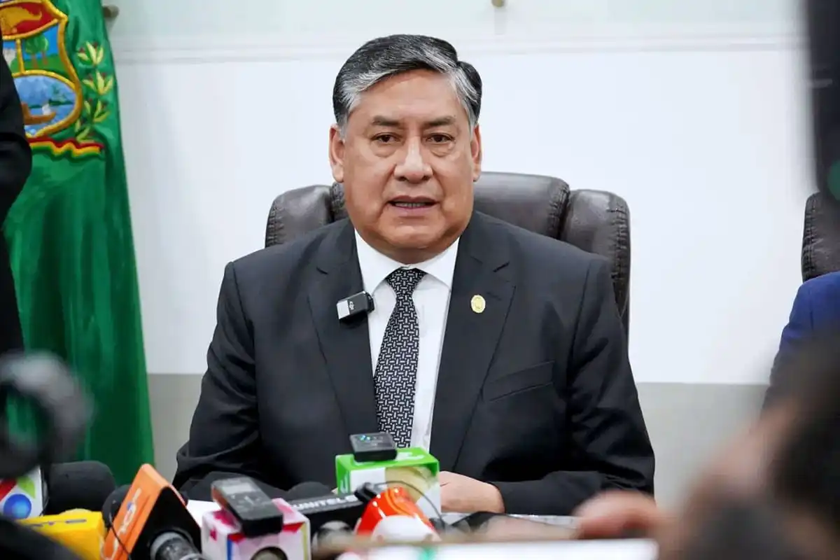 NOTICIA: EE.UU. Niega Visa a 40 Bolivianos por Corrupción EE.UU. Niega Visa a 40 Bolivianos por Corrupción