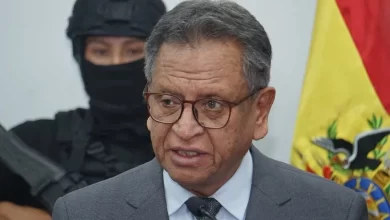 NOTICIA: El Gobierno inicia trámites con EE.UU. para destinar el histórico pago a la Policía Boliviana El Gobierno inicia trámites con EE.UU. para destinar el histórico pago a la Policía Boliviana