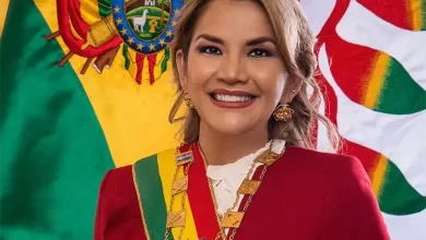NOTICIA: Jeanine Áñez recupera su libertad y asistirá como expresidenta a la toma de mando de Rodrigo Paz Jeanine Áñez recupera su libertad y asistirá como expresidenta a la toma de mando de Rodrigo Paz