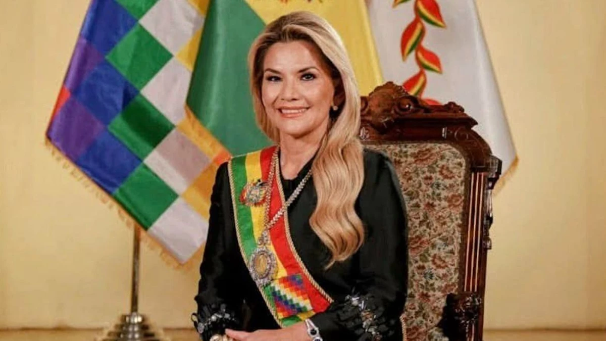 NOTICIA: Jeanine Añez, sobre su presidencia “No me arrepiento de esa decisión” Jeanine Añez, sobre su presidencia “No me arrepiento de esa decisión”