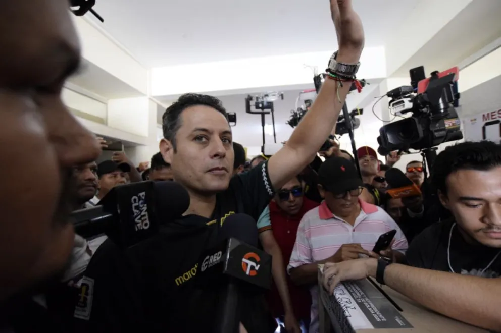 NOTICIA: Lara pedirá anular el bono navideño en el sector público Lara pedirá anular el bono navideño en el sector público